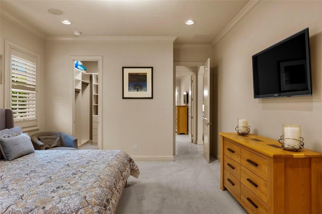 Active With Contract: $2,190,000 (3 beds, 3 baths, 4444 Square Feet)