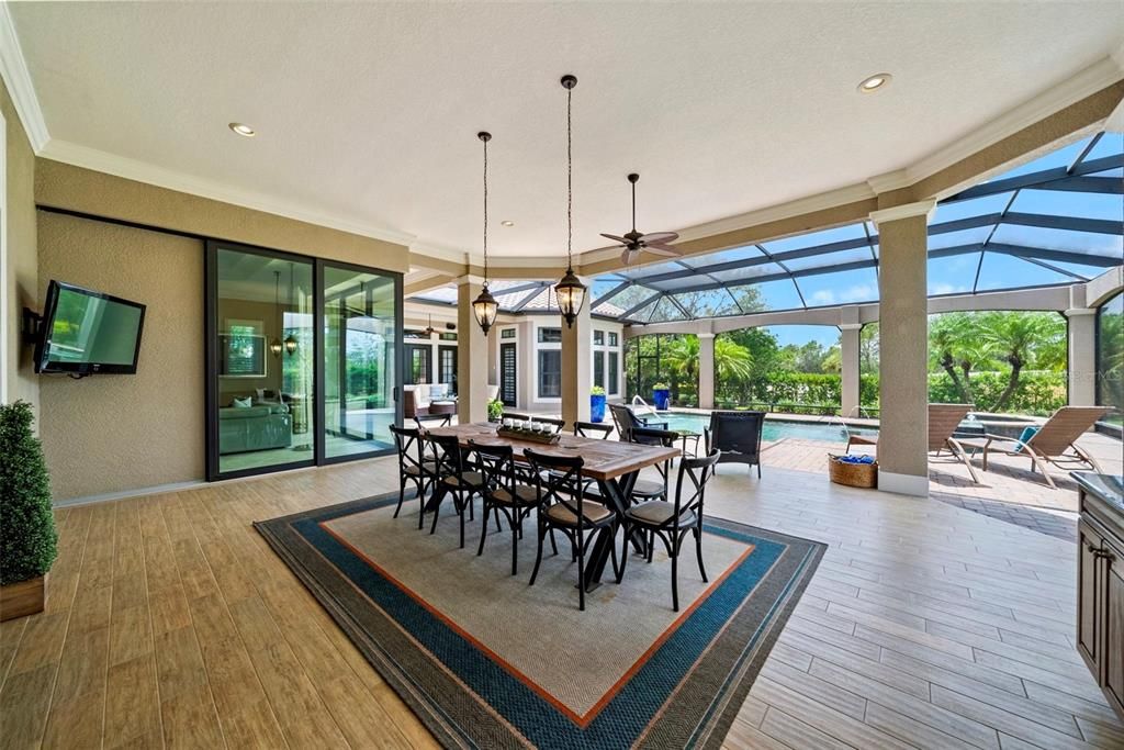 Active With Contract: $2,190,000 (3 beds, 3 baths, 4444 Square Feet)