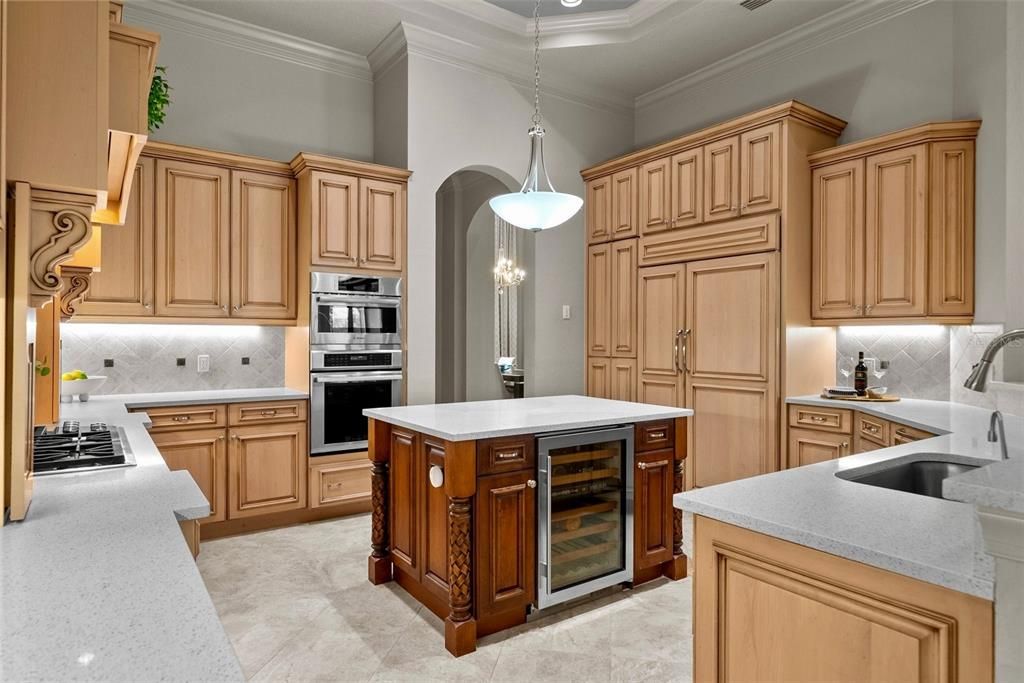 Active With Contract: $2,190,000 (3 beds, 3 baths, 4444 Square Feet)