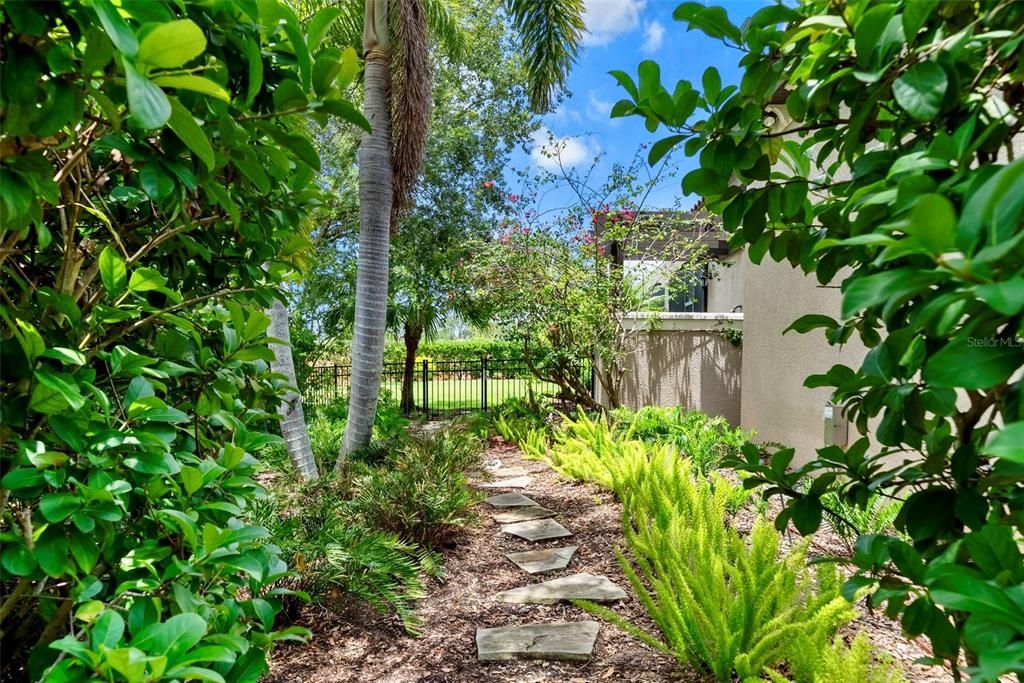 Active With Contract: $2,190,000 (3 beds, 3 baths, 4444 Square Feet)