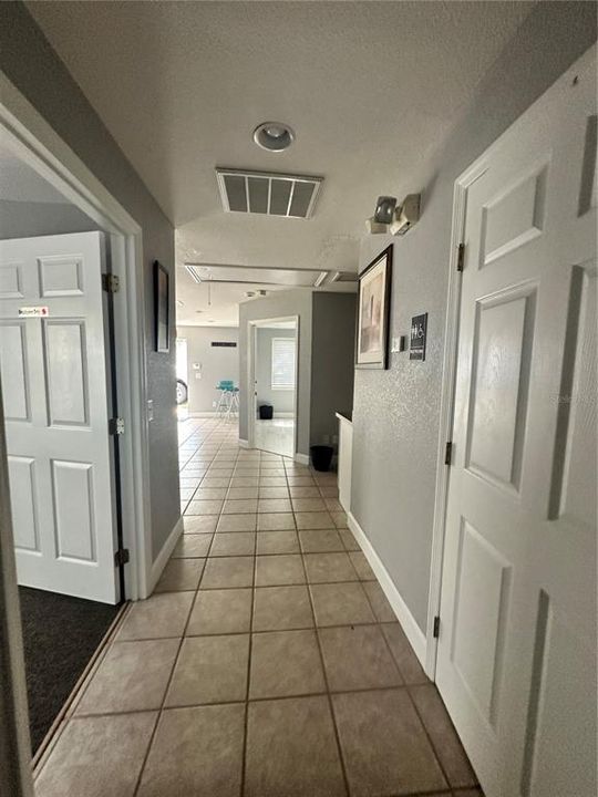 待售: $27,600 (0 贝兹, 0 浴室, 966 平方英尺)