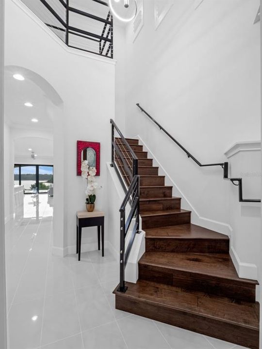 На продажу: $1,600,000 (6 спален, 6 ванн, 4251 Квадратных фут)