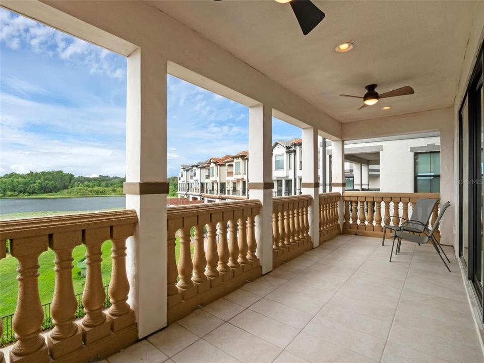 На продажу: $1,600,000 (6 спален, 6 ванн, 4251 Квадратных фут)