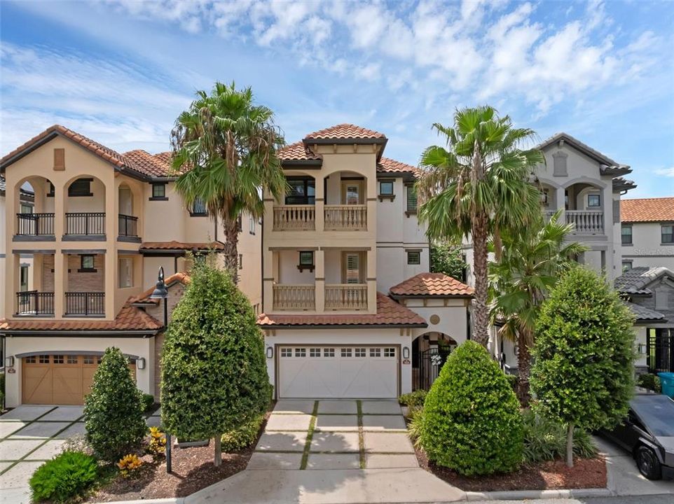 На продажу: $1,600,000 (6 спален, 6 ванн, 4251 Квадратных фут)