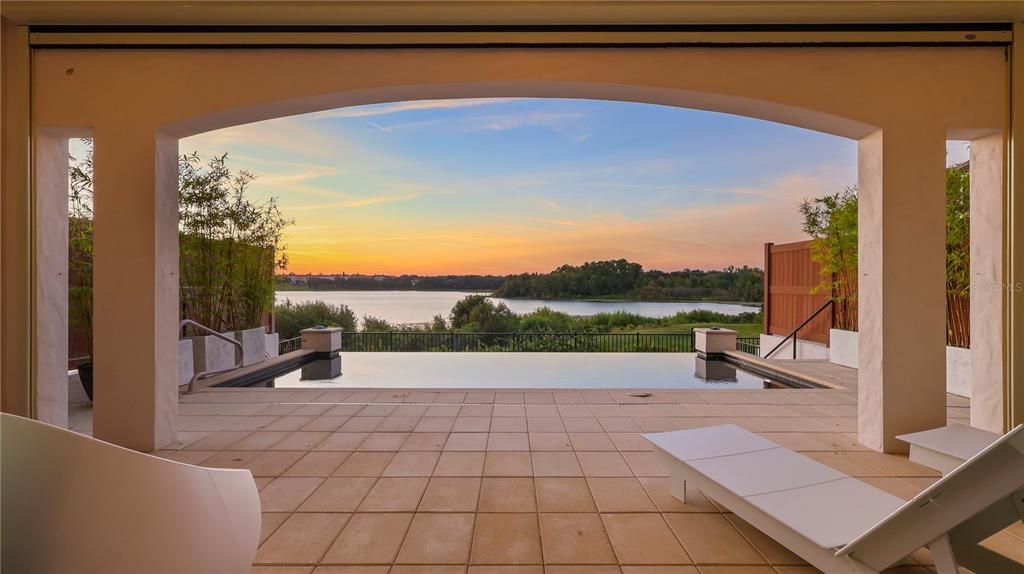 На продажу: $1,600,000 (6 спален, 6 ванн, 4251 Квадратных фут)