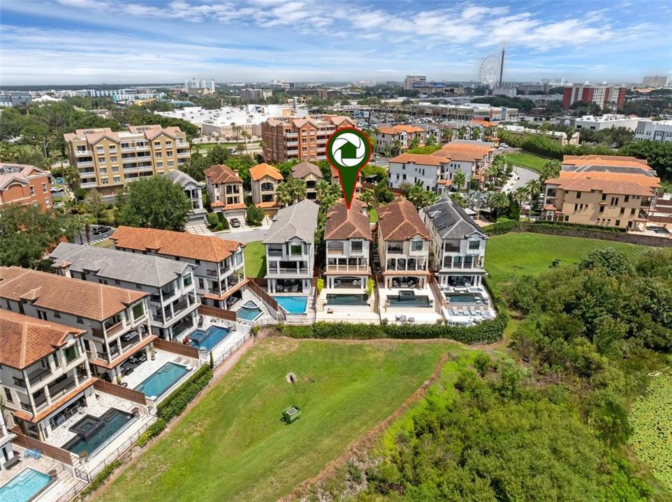 На продажу: $1,600,000 (6 спален, 6 ванн, 4251 Квадратных фут)