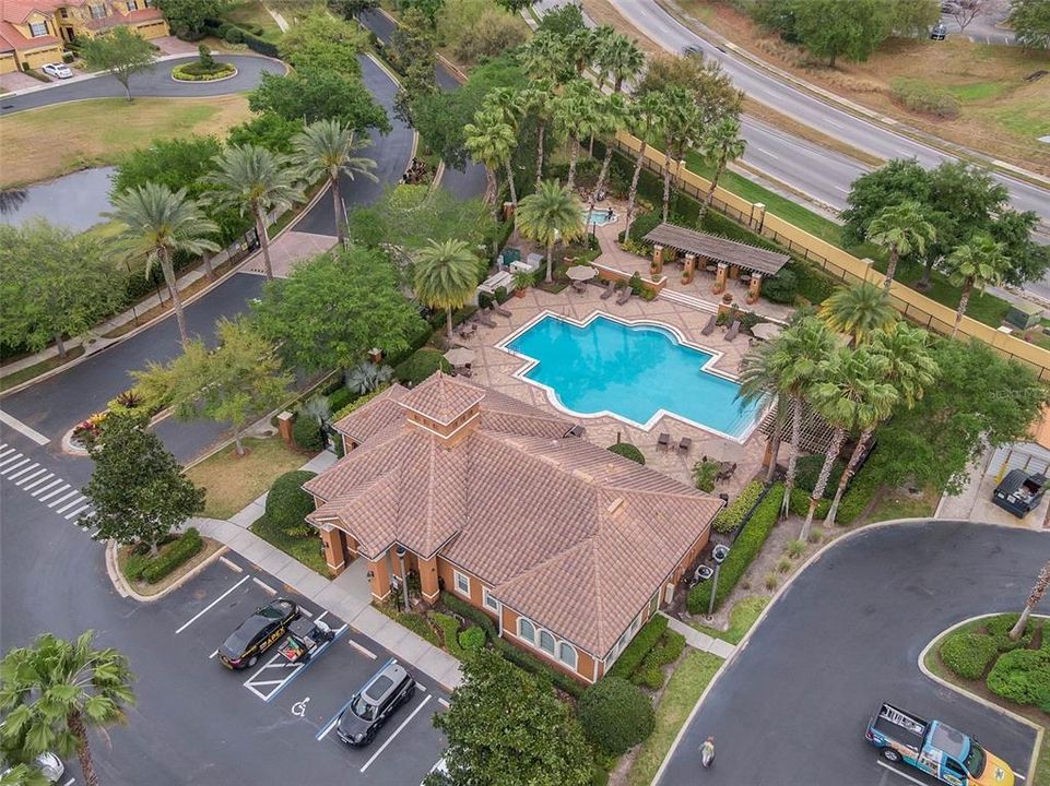 На продажу: $1,600,000 (6 спален, 6 ванн, 4251 Квадратных фут)