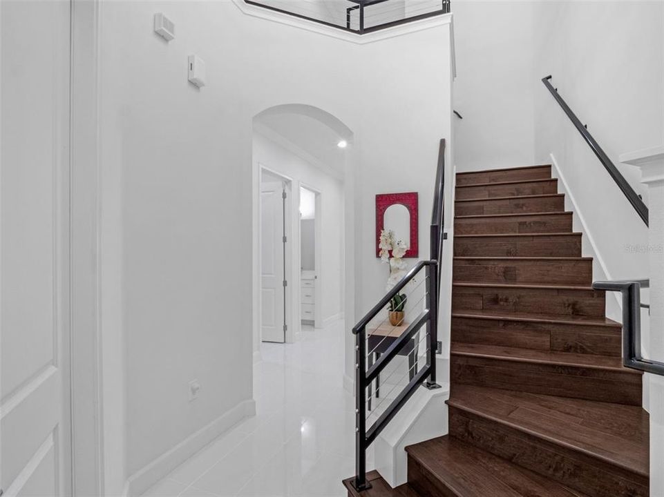 На продажу: $1,600,000 (6 спален, 6 ванн, 4251 Квадратных фут)