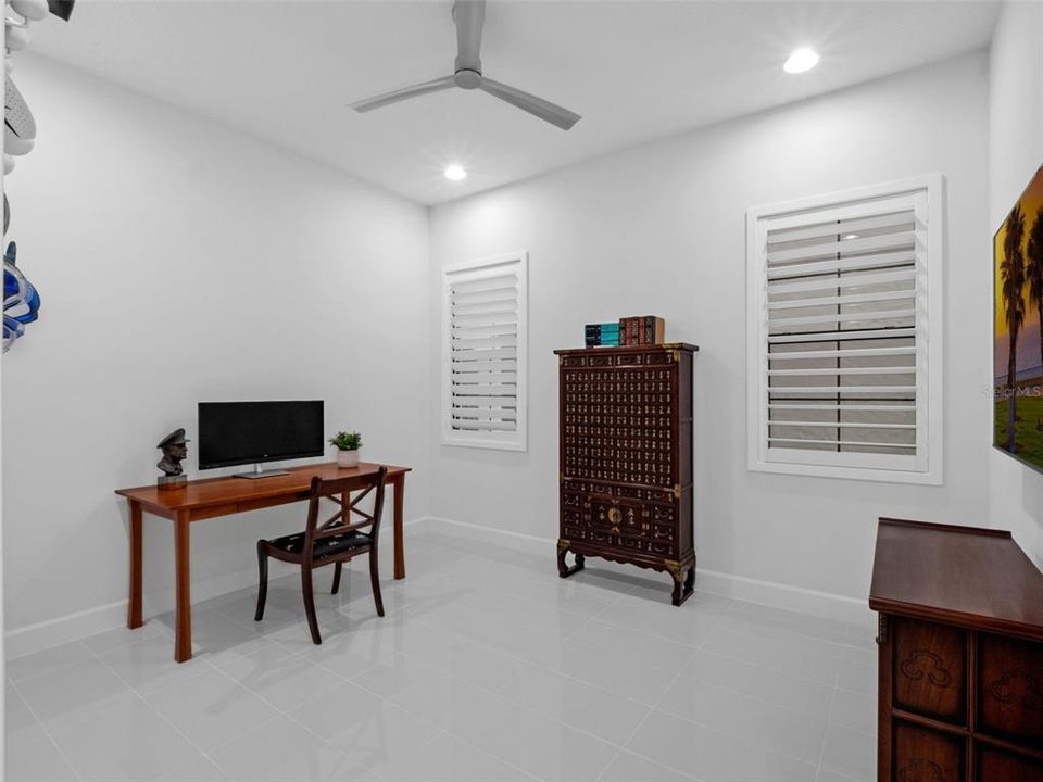 На продажу: $1,600,000 (6 спален, 6 ванн, 4251 Квадратных фут)