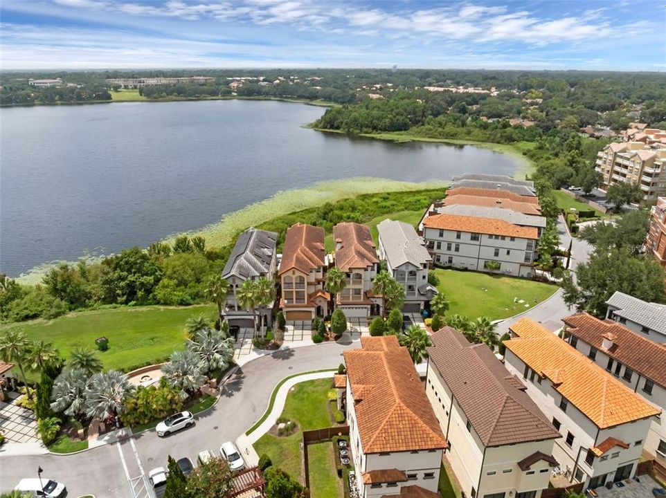 На продажу: $1,600,000 (6 спален, 6 ванн, 4251 Квадратных фут)