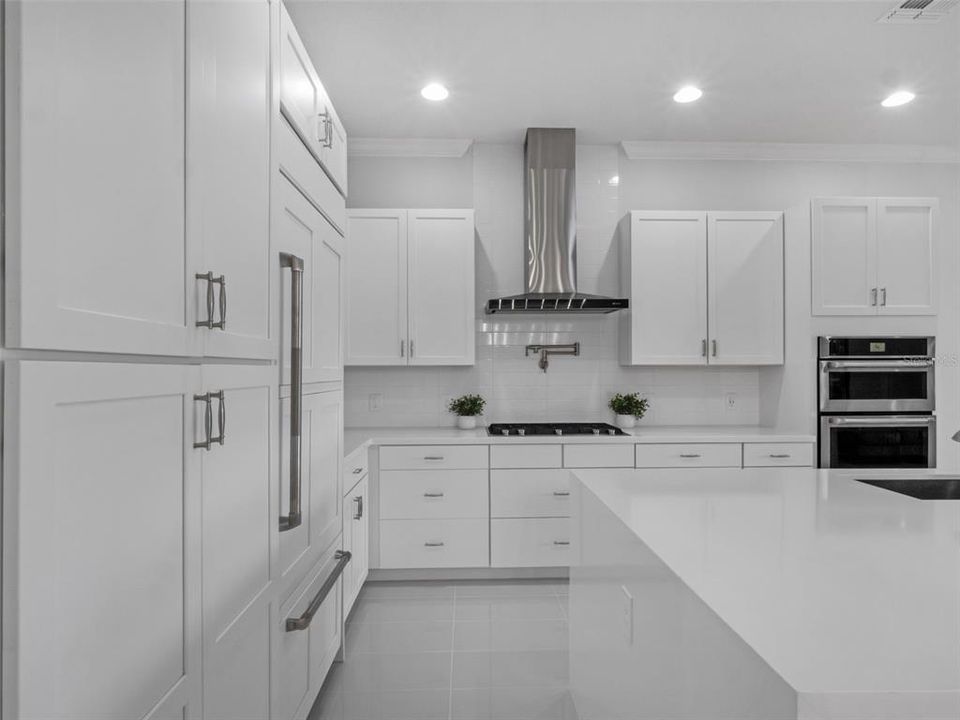 На продажу: $1,600,000 (6 спален, 6 ванн, 4251 Квадратных фут)