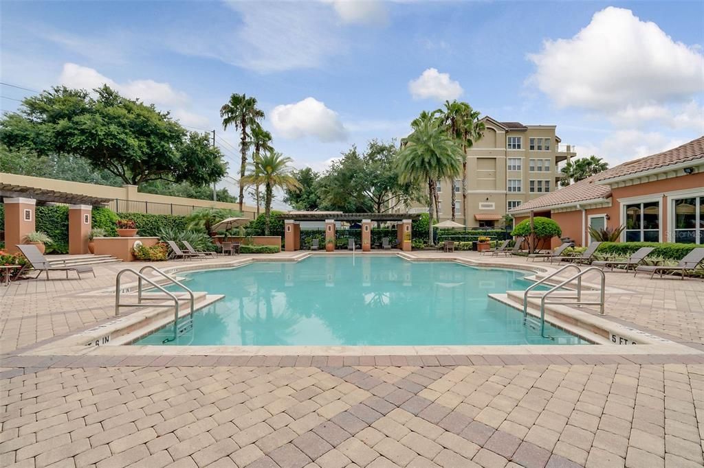 На продажу: $1,600,000 (6 спален, 6 ванн, 4251 Квадратных фут)