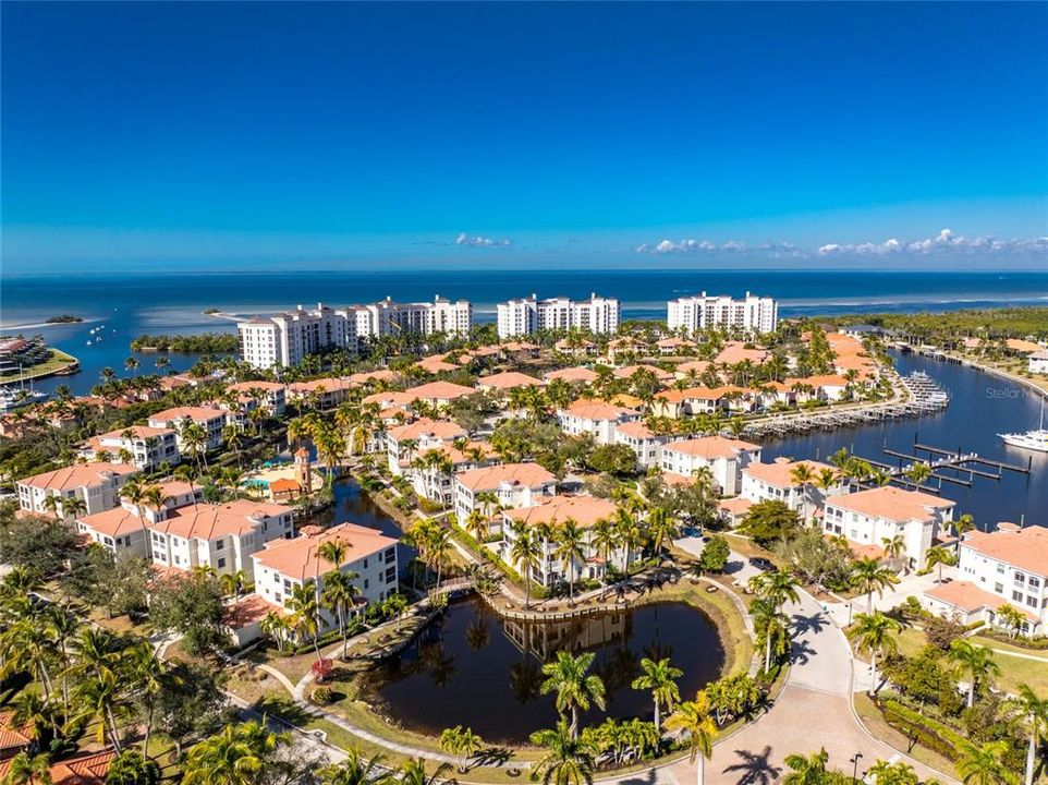 For Sale: $975,000 (3 beds, 3 baths, 2495 Square Feet)