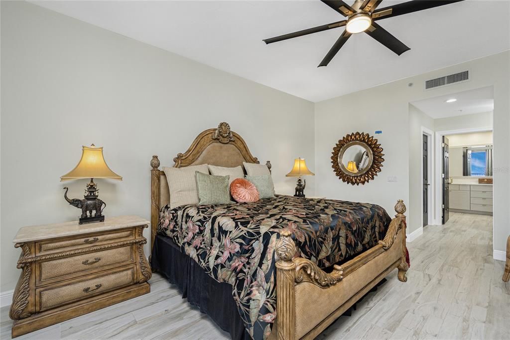 For Sale: $975,000 (3 beds, 3 baths, 2495 Square Feet)