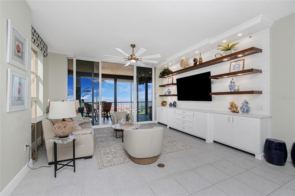 For Sale: $975,000 (3 beds, 3 baths, 2495 Square Feet)
