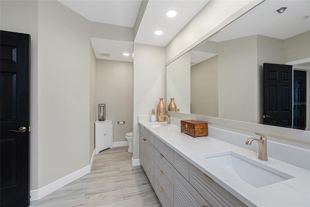 For Sale: $975,000 (3 beds, 3 baths, 2495 Square Feet)