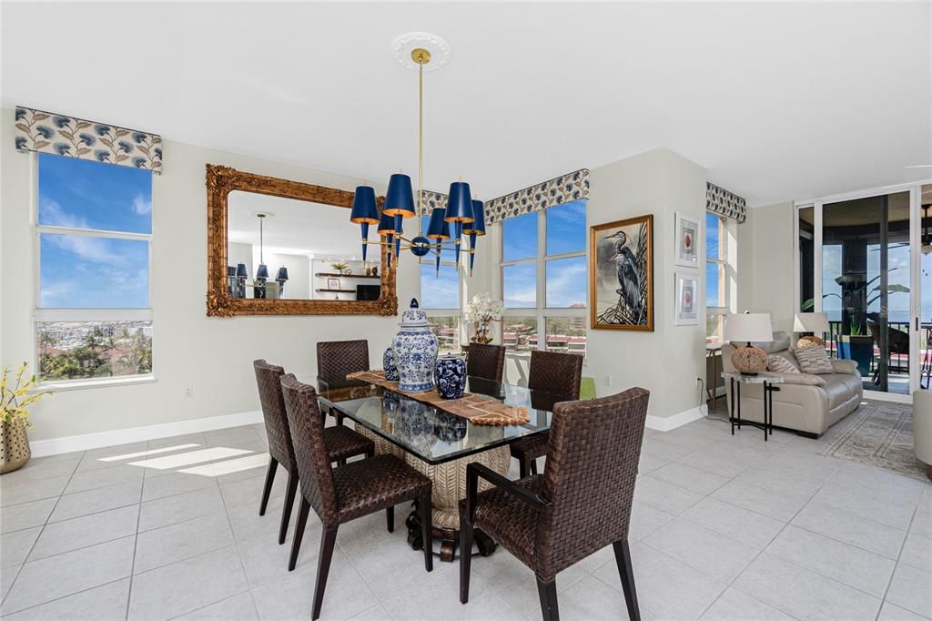 For Sale: $975,000 (3 beds, 3 baths, 2495 Square Feet)