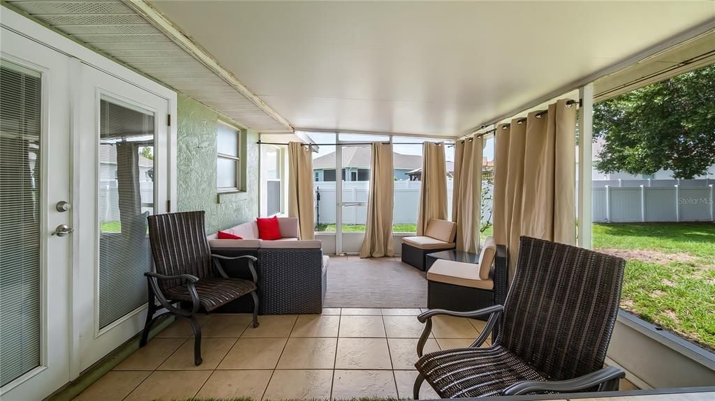 For Sale: $369,000 (3 beds, 2 baths, 1184 Square Feet)