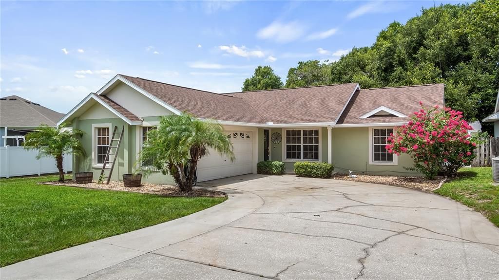 For Sale: $369,000 (3 beds, 2 baths, 1184 Square Feet)