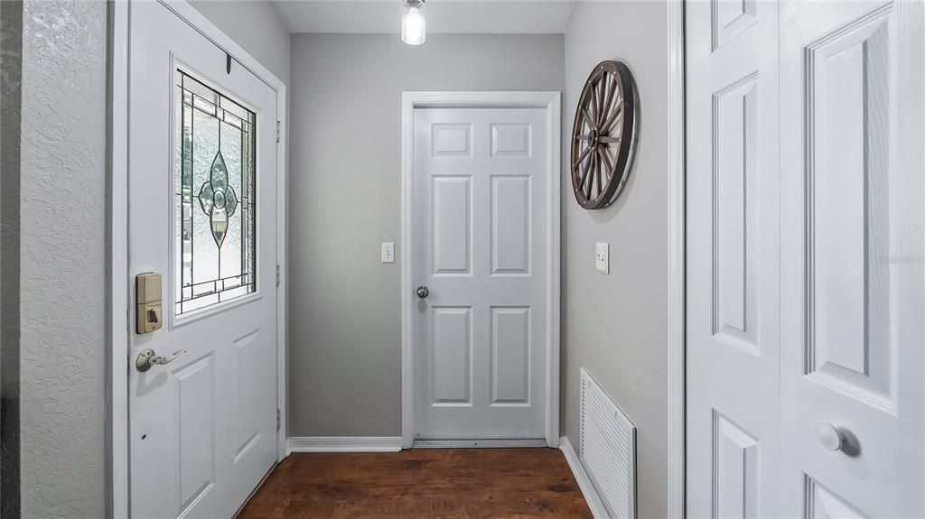 For Sale: $369,000 (3 beds, 2 baths, 1184 Square Feet)