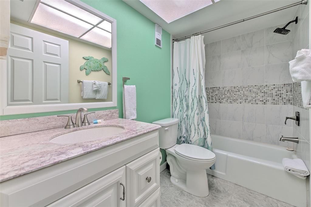 En Venta: $1,125,000 (3 camas, 3 baños, 1450 Pies cuadrados)