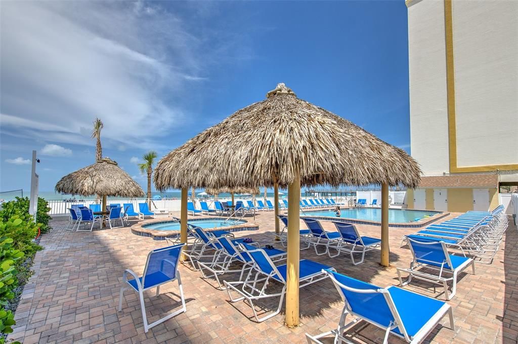 En Venta: $1,125,000 (3 camas, 3 baños, 1450 Pies cuadrados)