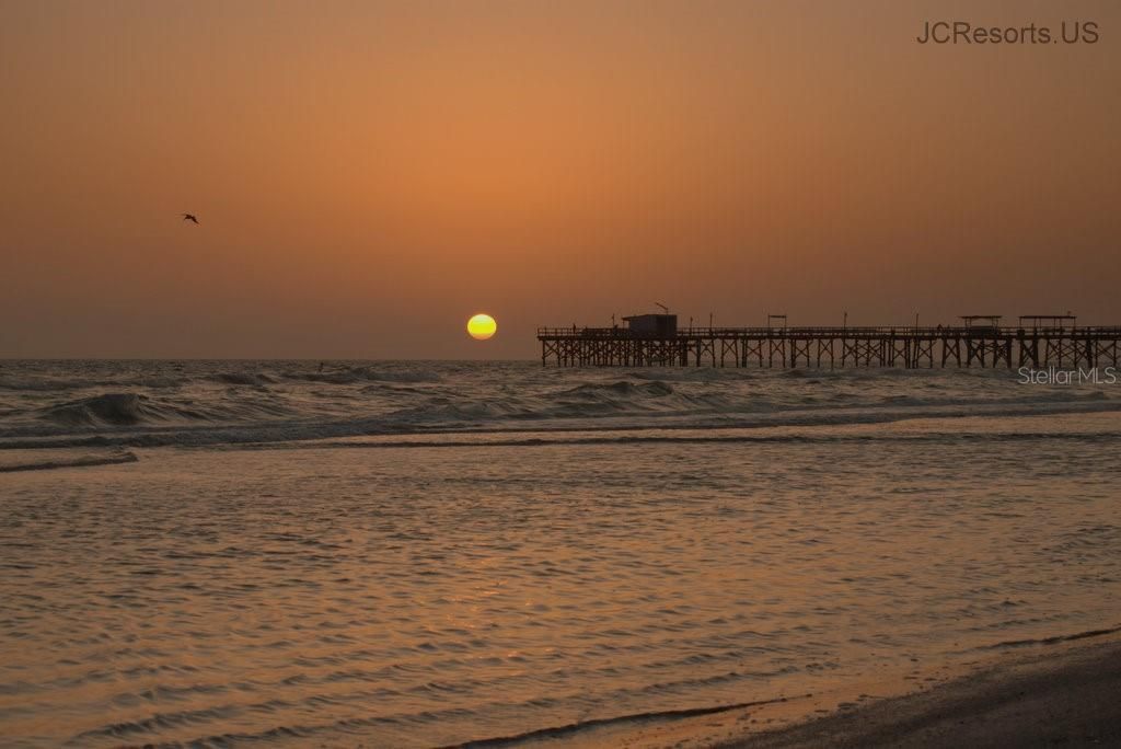 En Venta: $1,125,000 (3 camas, 3 baños, 1450 Pies cuadrados)