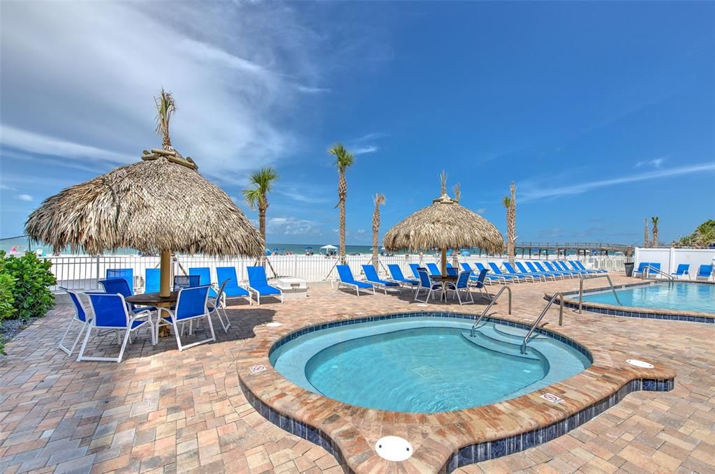 En Venta: $1,125,000 (3 camas, 3 baños, 1450 Pies cuadrados)