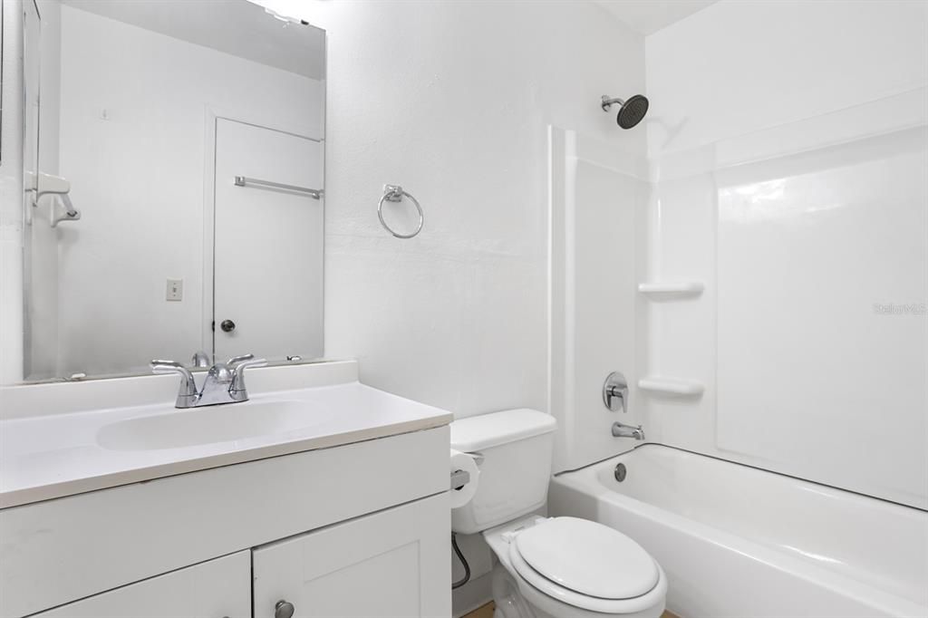 En Venta: $219,900 (3 camas, 2 baños, 984 Pies cuadrados)