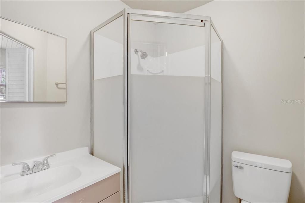 Active With Contract: $279,990 (3 beds, 2 baths, 1078 Square Feet)