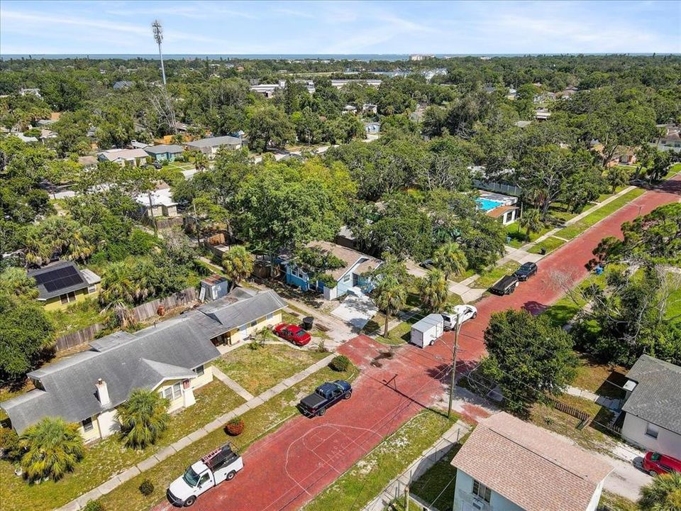 Active With Contract: $279,990 (3 beds, 2 baths, 1078 Square Feet)