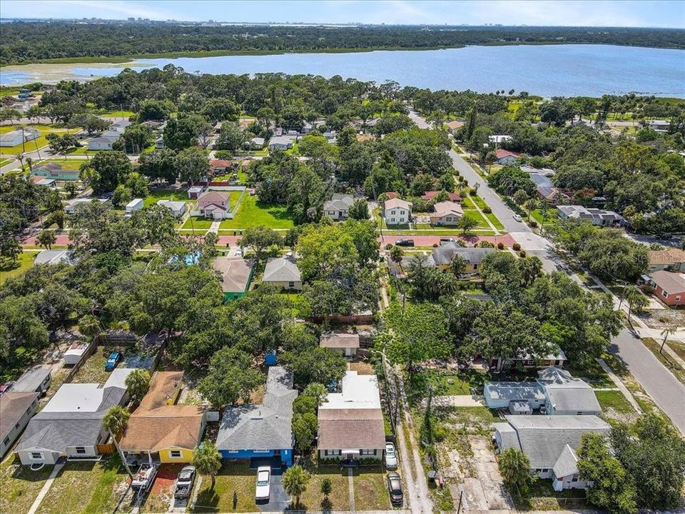Active With Contract: $279,990 (3 beds, 2 baths, 1078 Square Feet)