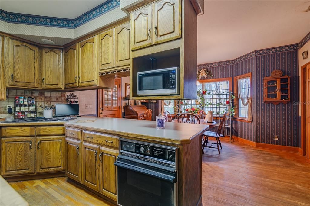 На продажу: $1,375,000 (3 спален, 2 ванн, 3444 Квадратных фут)