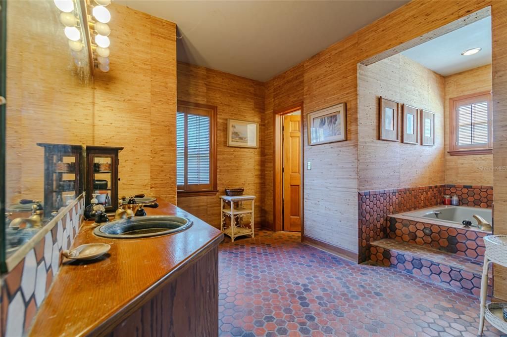 На продажу: $1,375,000 (3 спален, 2 ванн, 3444 Квадратных фут)