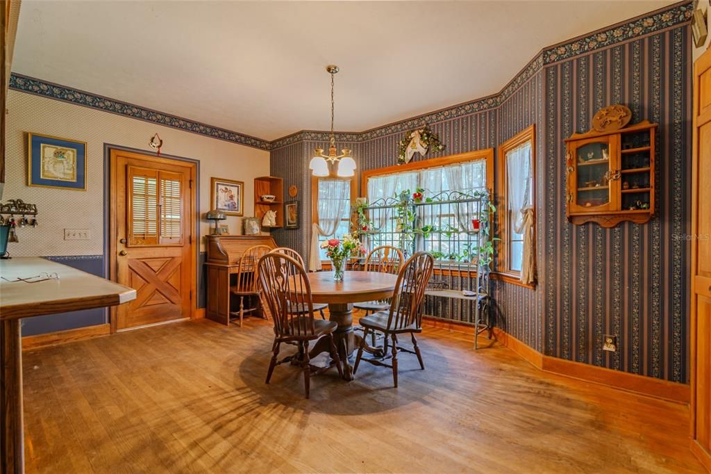 На продажу: $1,375,000 (3 спален, 2 ванн, 3444 Квадратных фут)