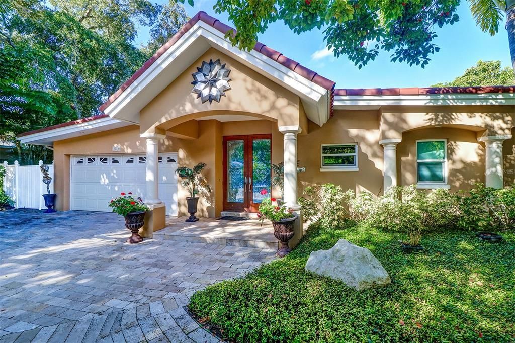 En Renta: $10,000 (3 camas, 4 baños, 3082 Pies cuadrados)