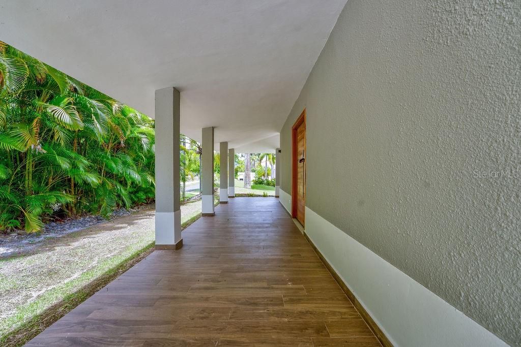 Active With Contract: $2,075,000 (4 beds, 3 baths, 3715 Square Feet)