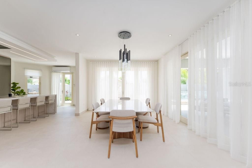 Active With Contract: $2,075,000 (4 beds, 3 baths, 3715 Square Feet)