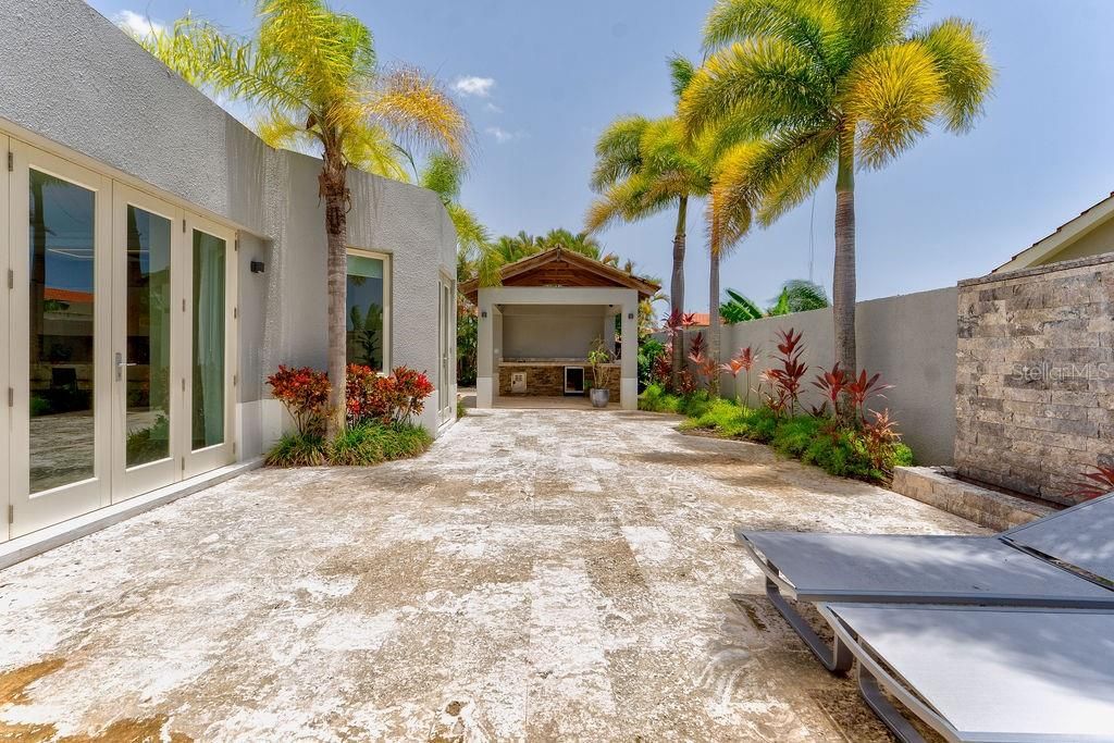 Active With Contract: $2,075,000 (4 beds, 3 baths, 3715 Square Feet)