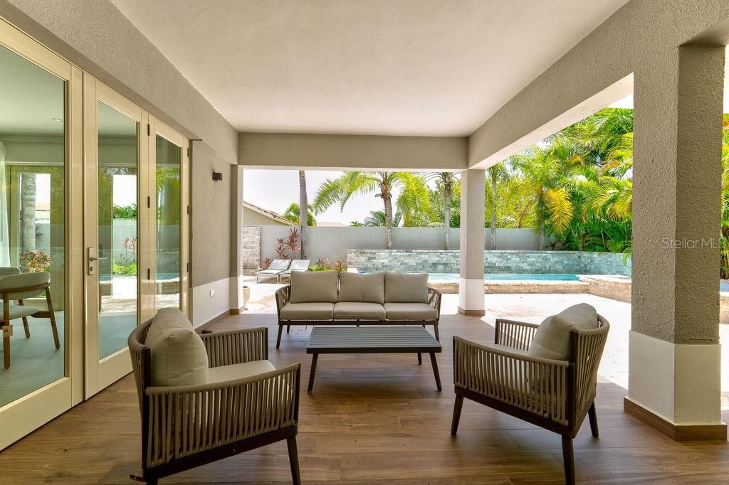 Active With Contract: $2,075,000 (4 beds, 3 baths, 3715 Square Feet)