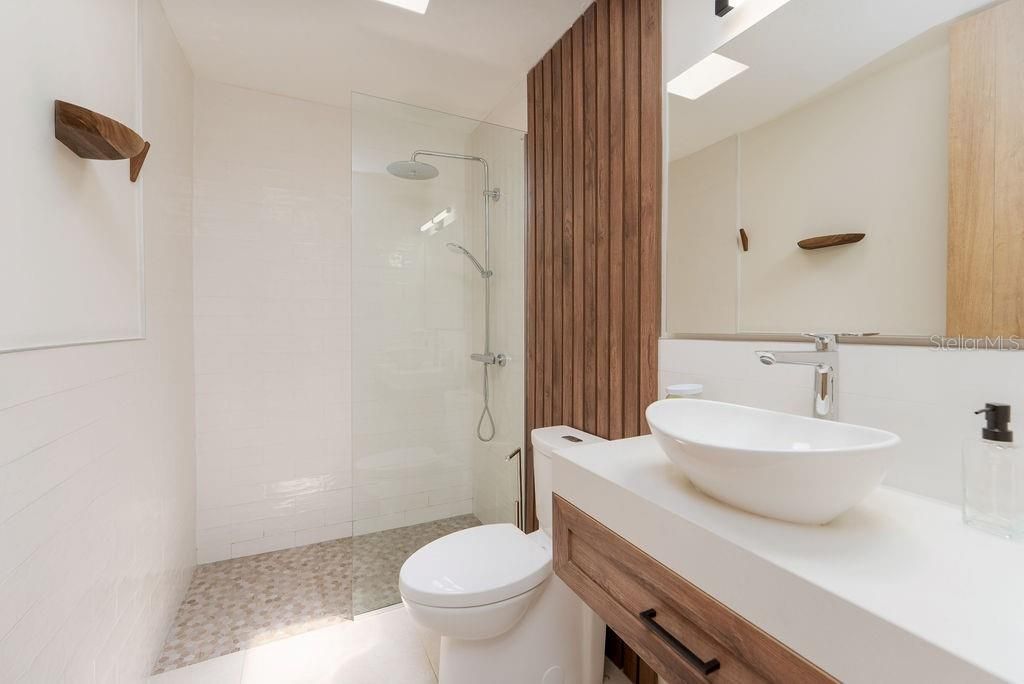 Active With Contract: $2,075,000 (4 beds, 3 baths, 3715 Square Feet)