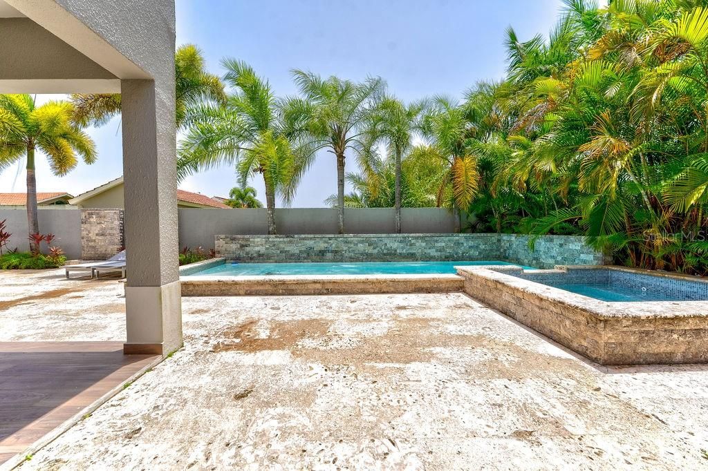 Active With Contract: $2,075,000 (4 beds, 3 baths, 3715 Square Feet)