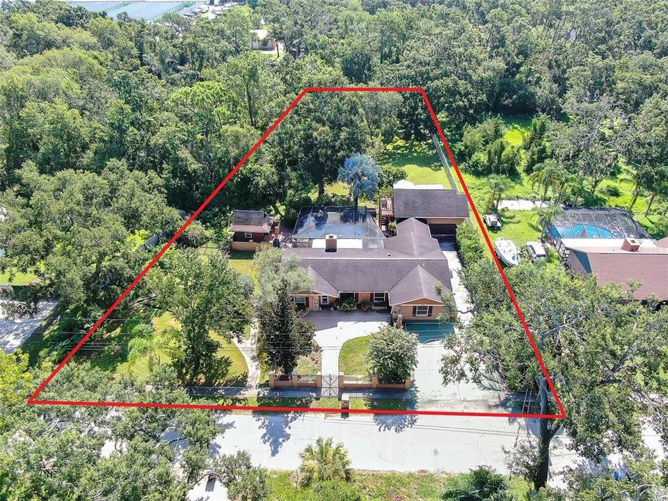 Activo con contrato: $475,000 (3 camas, 2 baños, 3244 Pies cuadrados)