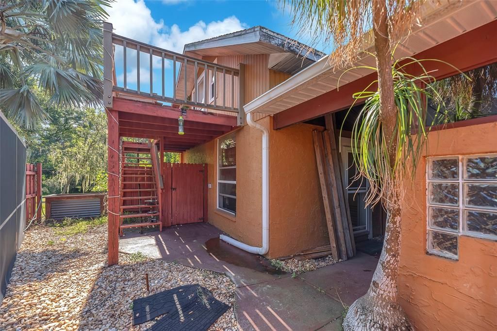 Activo con contrato: $475,000 (3 camas, 2 baños, 3244 Pies cuadrados)