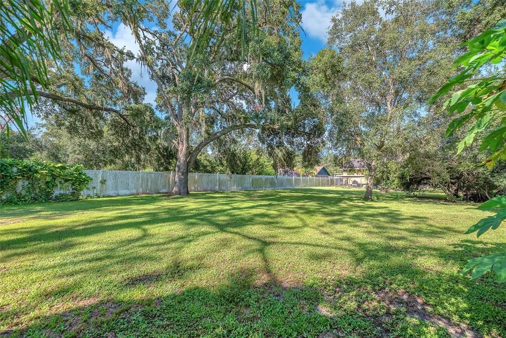 Activo con contrato: $475,000 (3 camas, 2 baños, 3244 Pies cuadrados)