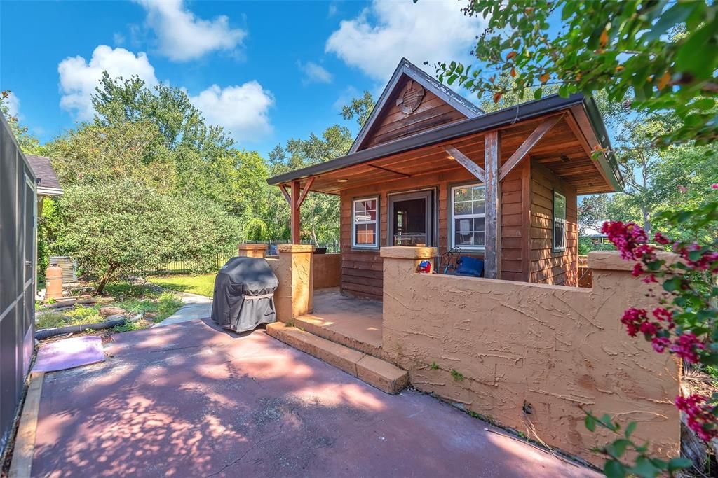 Activo con contrato: $475,000 (3 camas, 2 baños, 3244 Pies cuadrados)