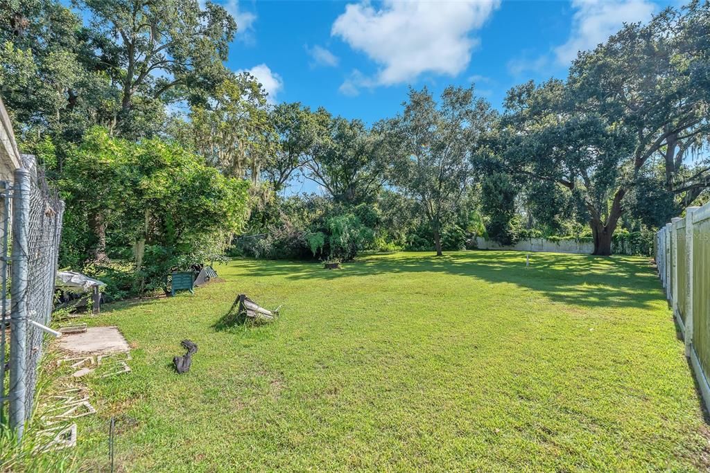 Activo con contrato: $475,000 (3 camas, 2 baños, 3244 Pies cuadrados)