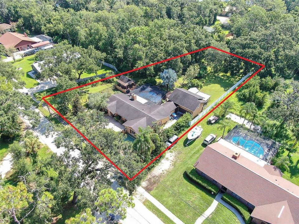 Activo con contrato: $475,000 (3 camas, 2 baños, 3244 Pies cuadrados)