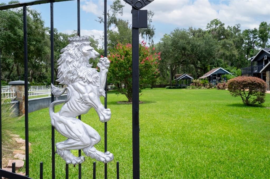 待售: $1,619,000 (20 贝兹, 0 浴室, 6794 平方英尺)