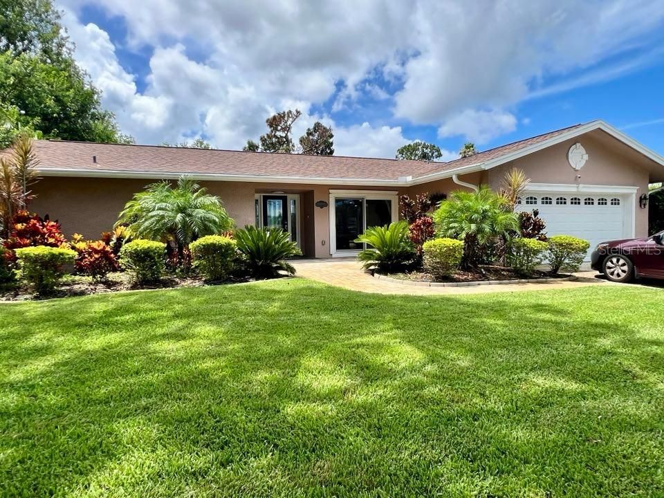 Recently Rented: $3,650 (3 beds, 2 baths, 2000 Square Feet)